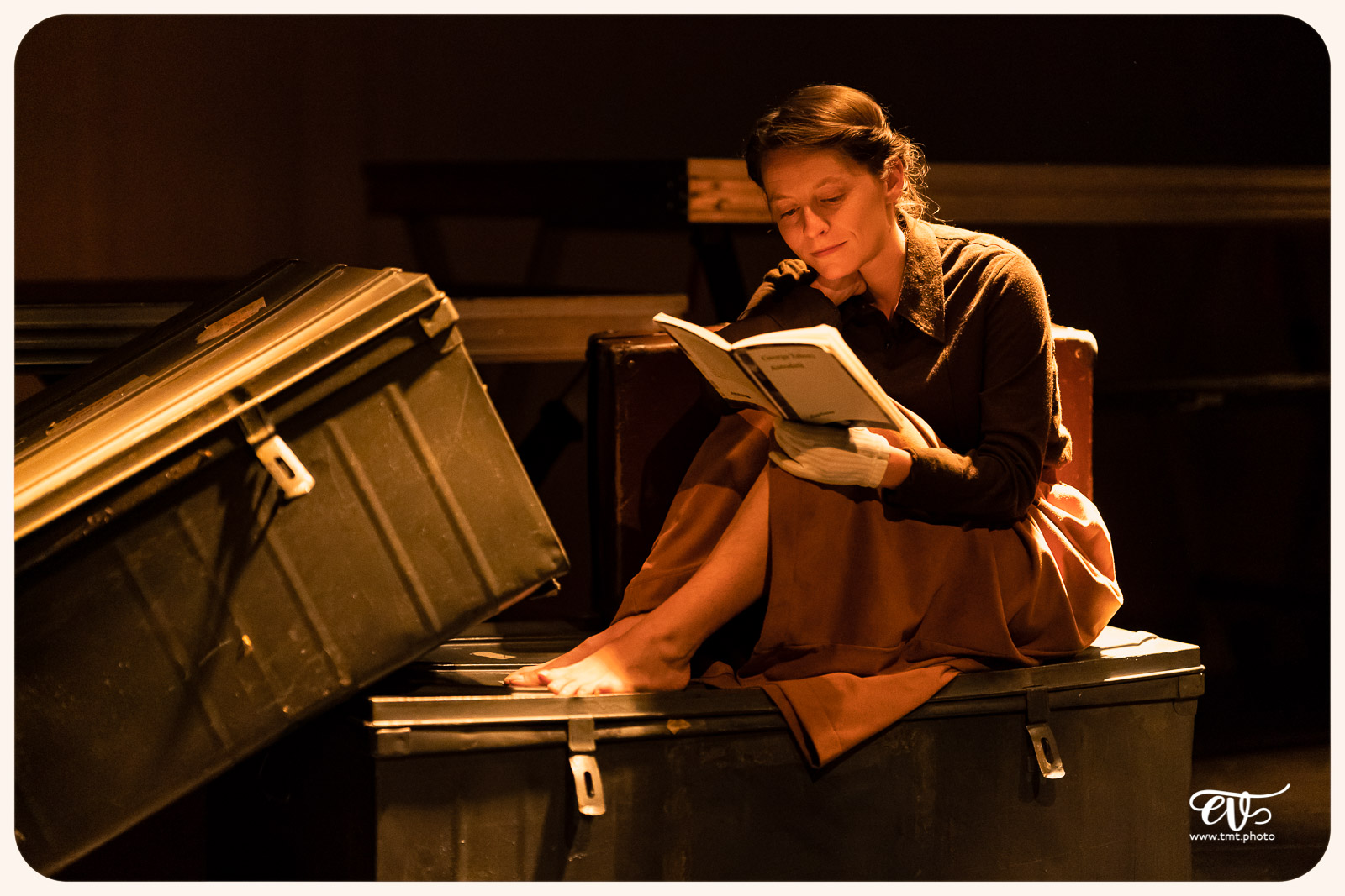 LA MESNIE H. - UN JOUR D'ÉTÉ